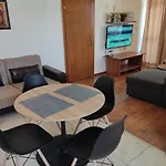Апартамент Family 2 Bed In Банско