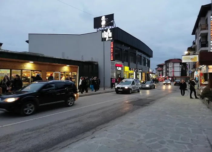 Family 2 Bed In Apartment