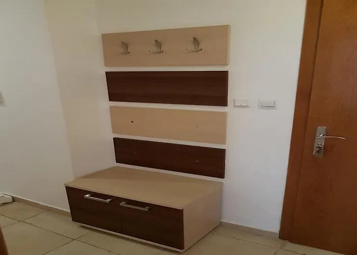 Family 2 Bed In Apartment *